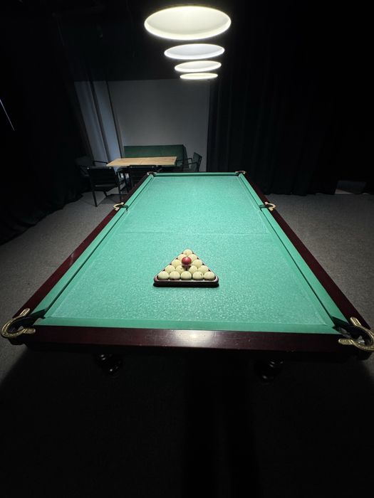 Продаються білярдні столи
