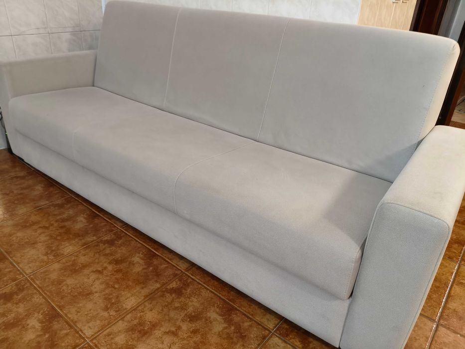 Sofá 3 Lugares impecável