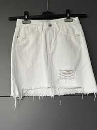 Biała jeansowa mini spódniczka