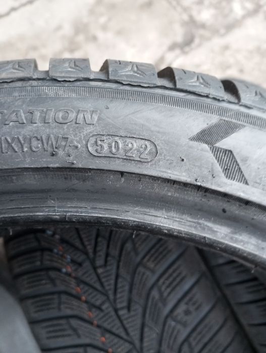 Sprzedam opony zdjęte z nowego samochodu 225/40 r18 Kumho