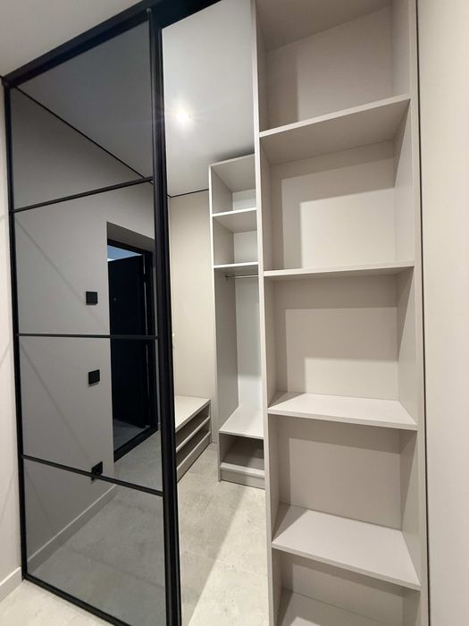 Продаж! Однокімнатна квартира з виглядом на озеро