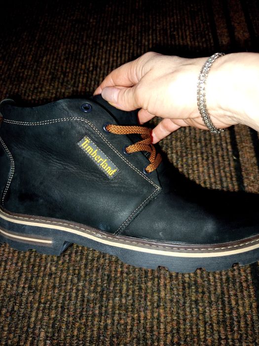 Продам замшеві чоловічі та непромокаючі утеплені ботінки