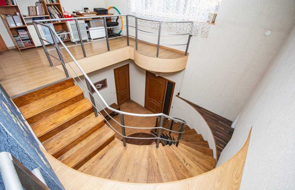 Просторий будинок у котеджному містечку “Дідовиця”, Вишгород