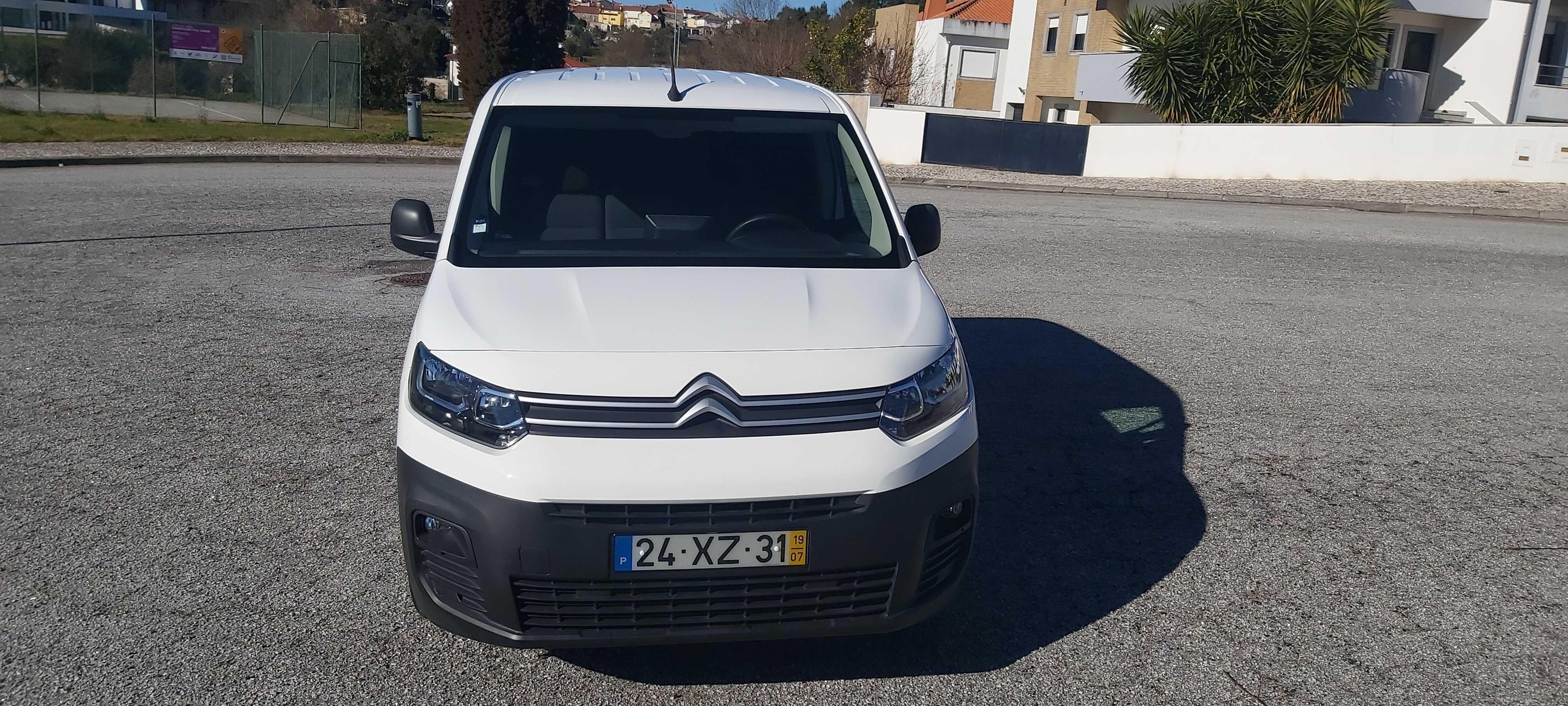 Berlingo Nacional 1.6- 100Cv 59600 KM revisões na marca