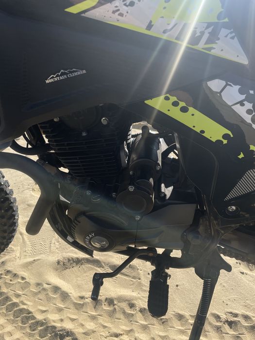 Продам мотоцикл Shineray VXR300