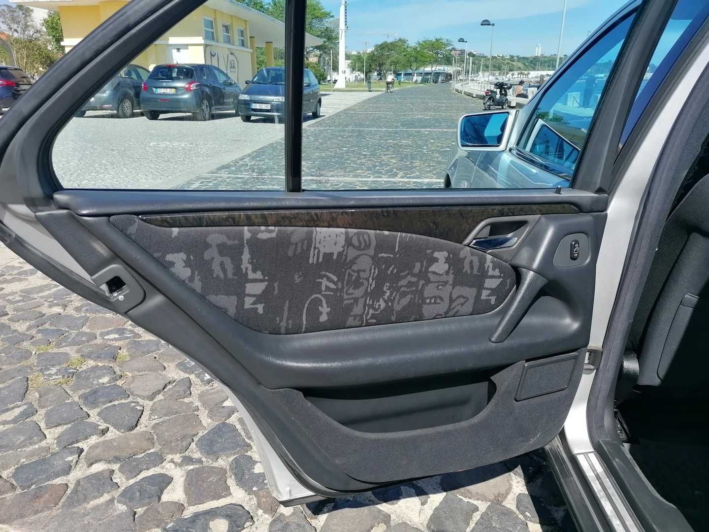 Mercedes Benz E300d