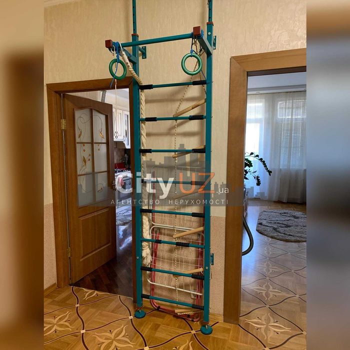 Продам квартиру з видом на парк