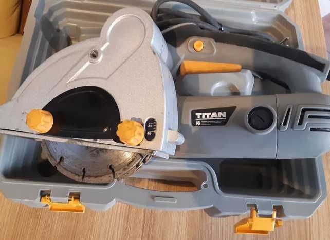 Bruzdownica Titan