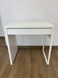 biurko z szufladą toaletka ikea micke białe