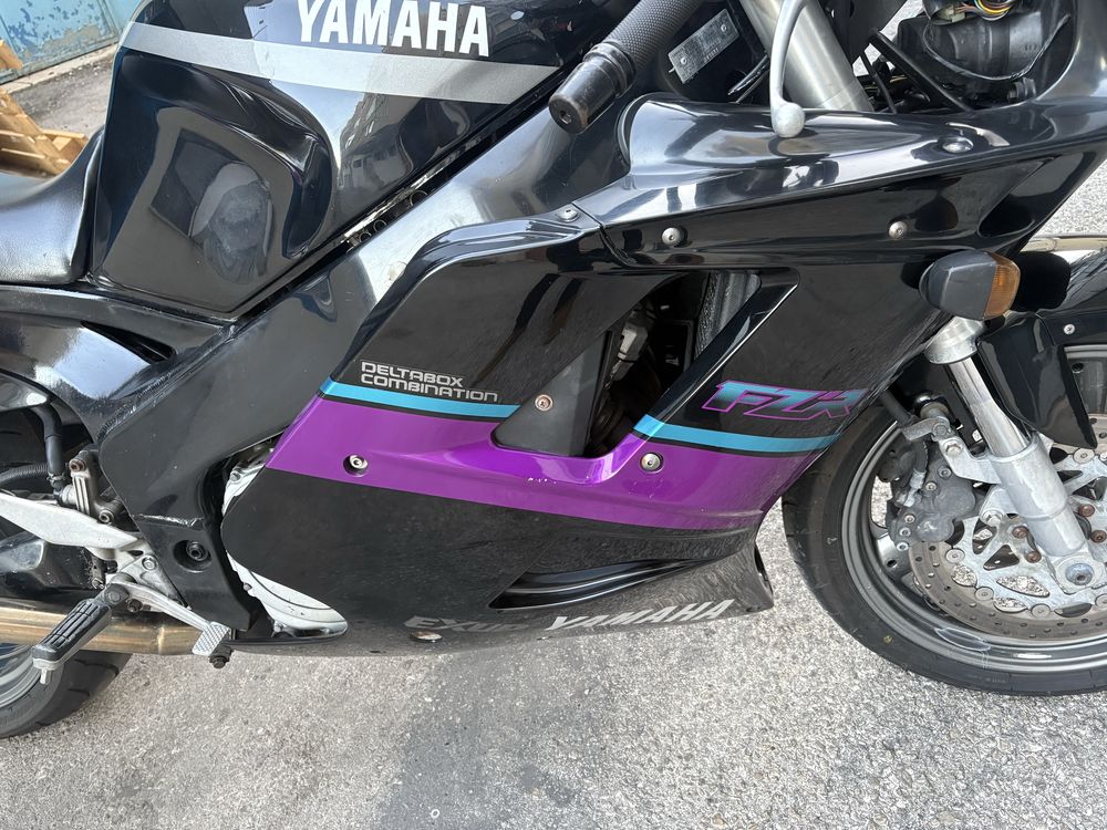Yamaha FZR 1000 Exup