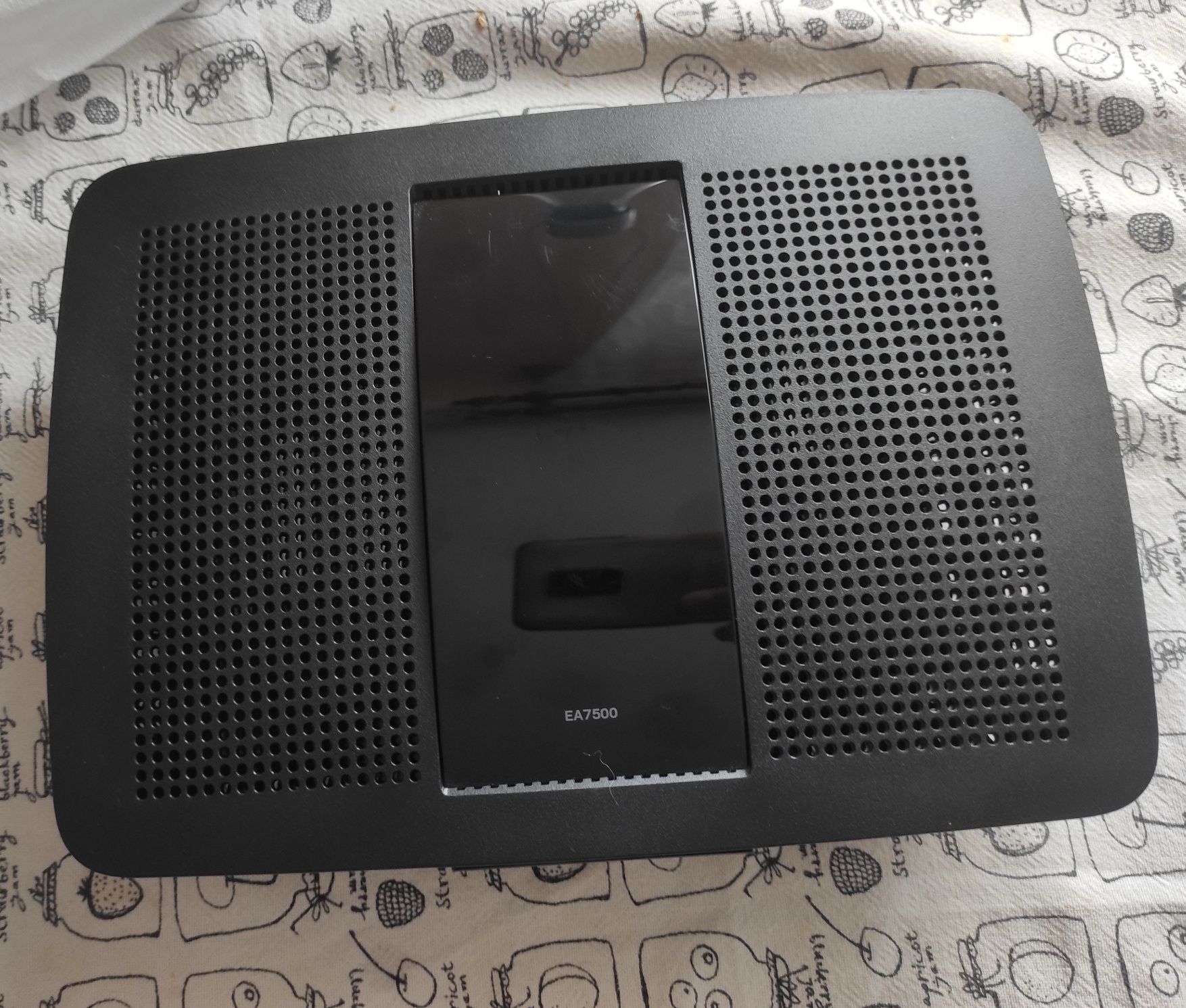 Dwuzakresowy router Wi-Fi 5MAX-STREAM®(EA7500) LINKSYS 2xUSB