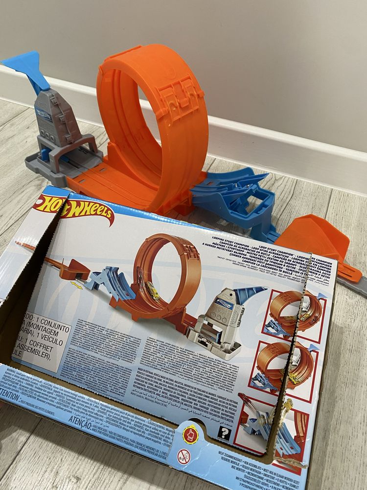 Ігровий набір Трек Hot Wheels Чемпіон з трюків у петлі.