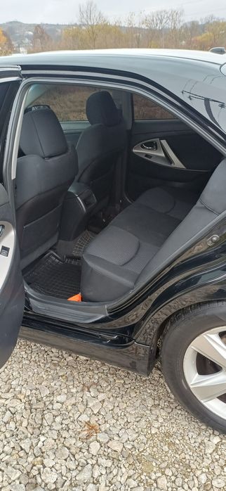 продаж Toyota Camry