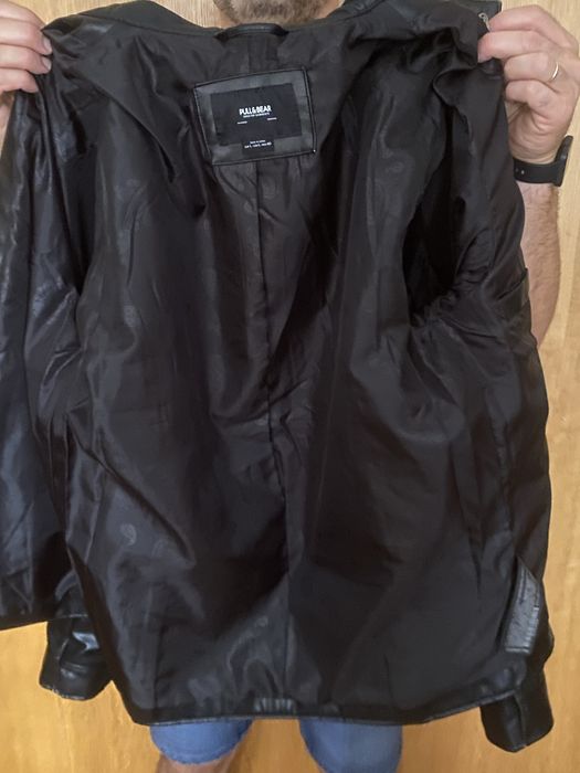 Casaco preto pull & bear