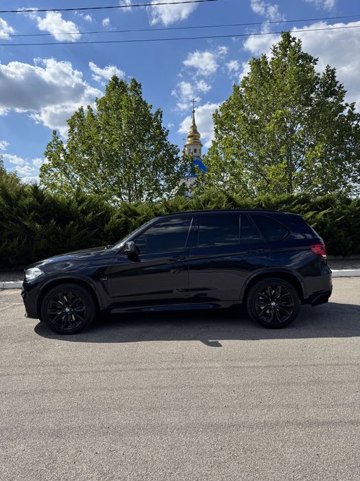 Продам BMW X5 F15 Official