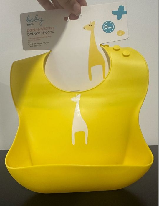 Babete Amarelo de Silicone Novo