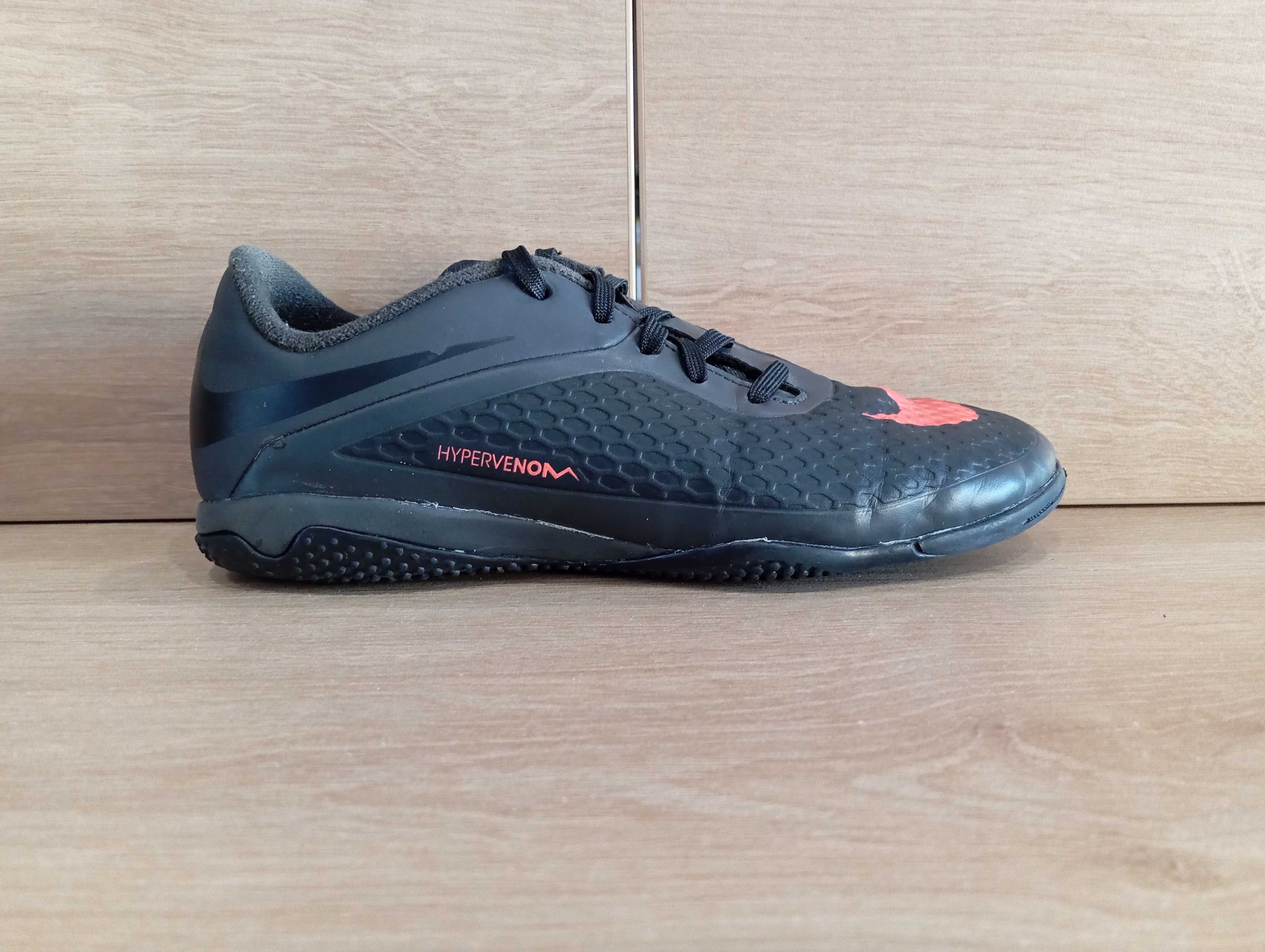 Buty piłkarskie na orlika NIKE HYPERVENOM PHELON TF Rozm.35.5 /22,5cm