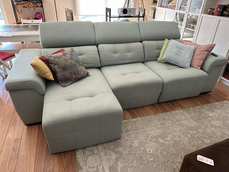 Sofa em muito bom estado.