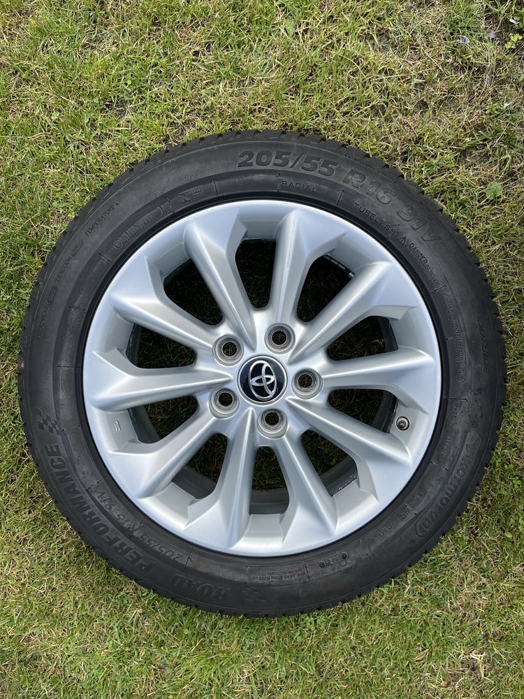 Komplet felgi 16 toyota corolla e21 + opony letnie nowe i zimowe