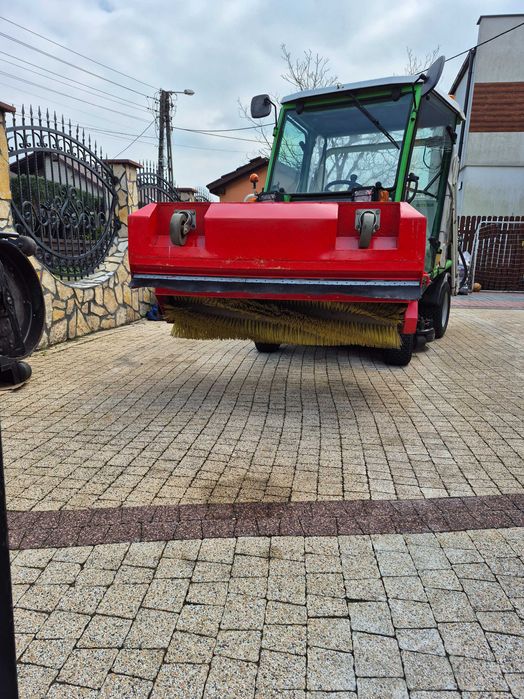 ETESIA 124 4x4 z kabiną, zamiatarka, pług do śniegu Faktura VAT