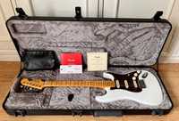 Fender American Ultra Strat MN HSS A. Pearl *Quase Nova*