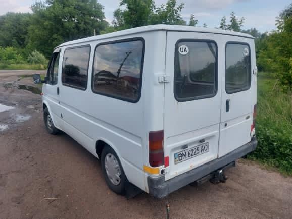 Продам Форд транзит 2.5 дизель переоформлення присутне