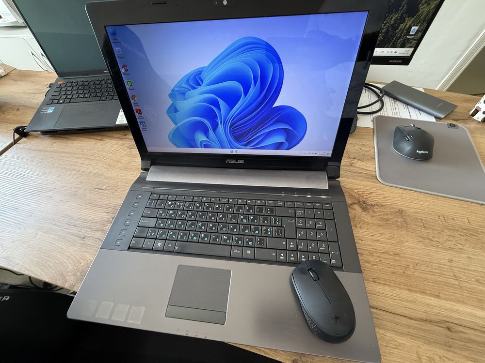 Ноутбук Asus n73jn