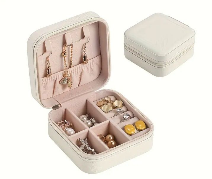 Коробка для прикрас шкатулка скринька нова