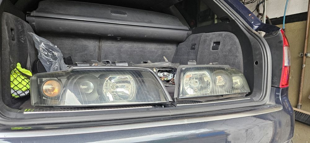 Reflektory xenon black A4 b6 lampy komplet prawa lewa