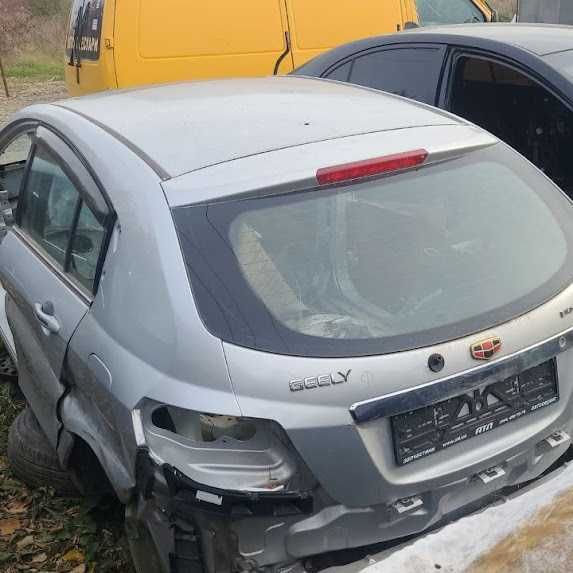 Криша з розборка Geely Emgrand EC7 запчастини Джилі Емгранд ЕС7 разбор