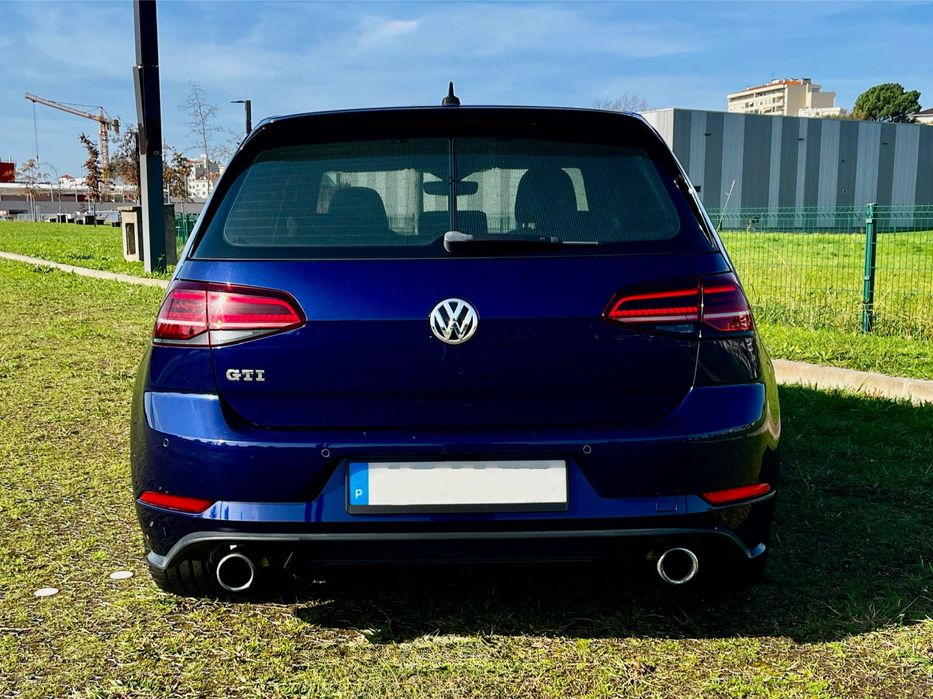 Volkswagen Golf GTI 7.5 2.0 TSI DSG