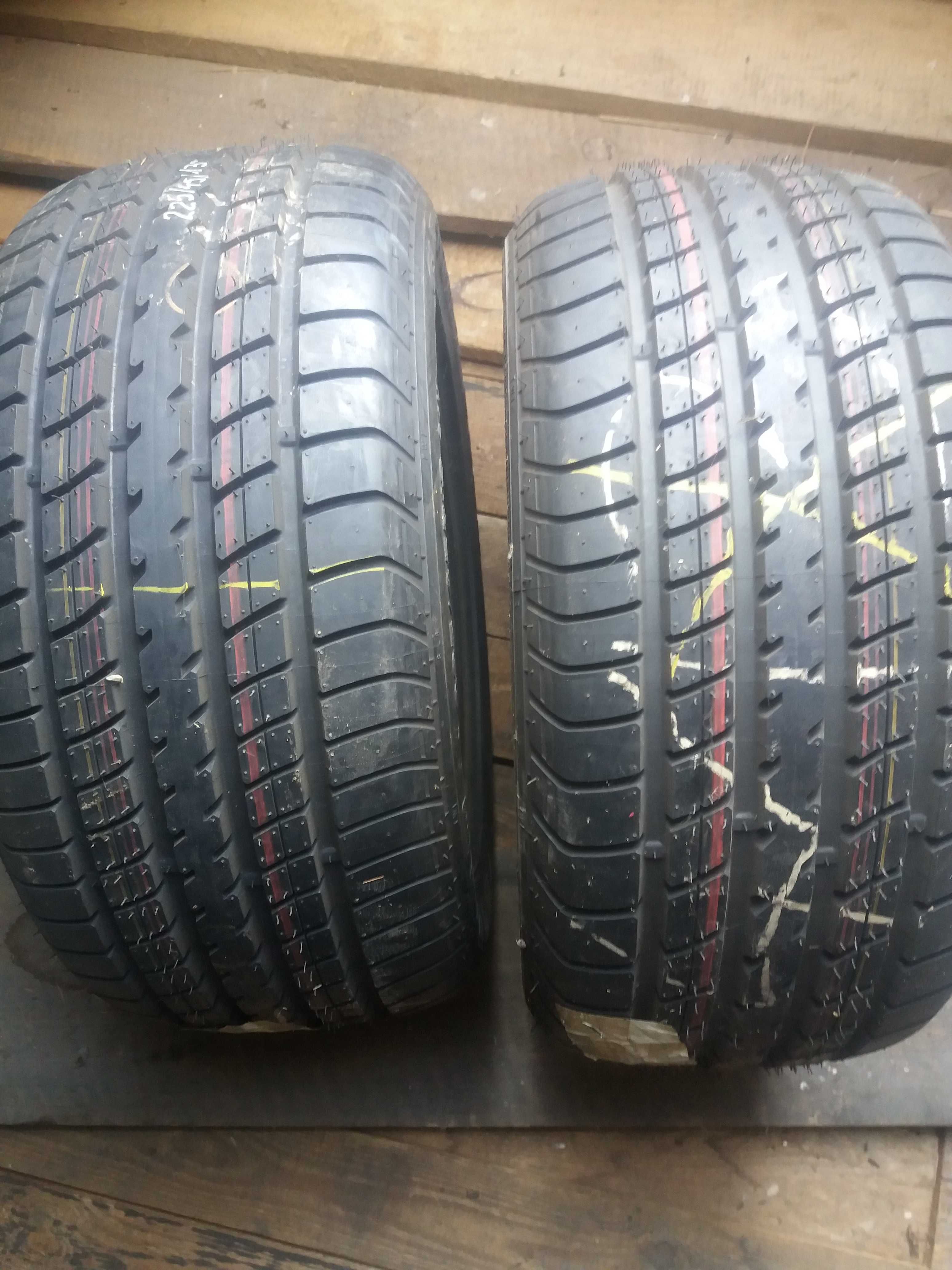 225 / 45 / R 13 Dunlop Sport 2000