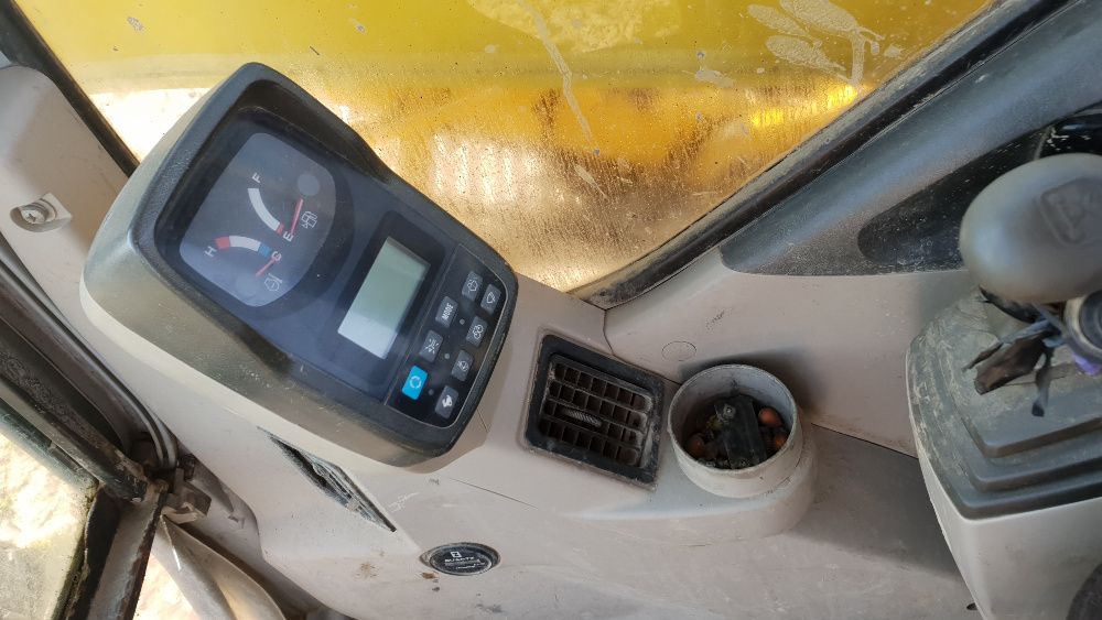 koparka new holland e 215 kobelco monitor obudowa wyświetlacz panel