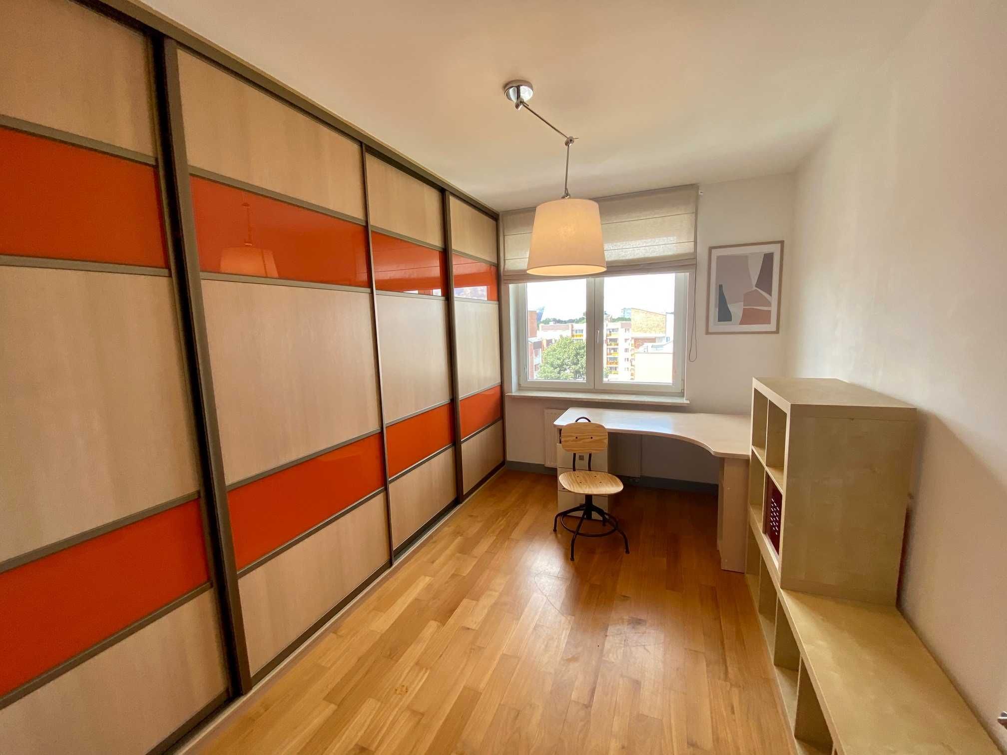 Trzypokojowy apartament ul. Meksykańska, Saska Kępa