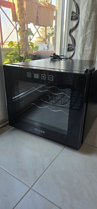 Cave de Vinhos 16 Garrafas