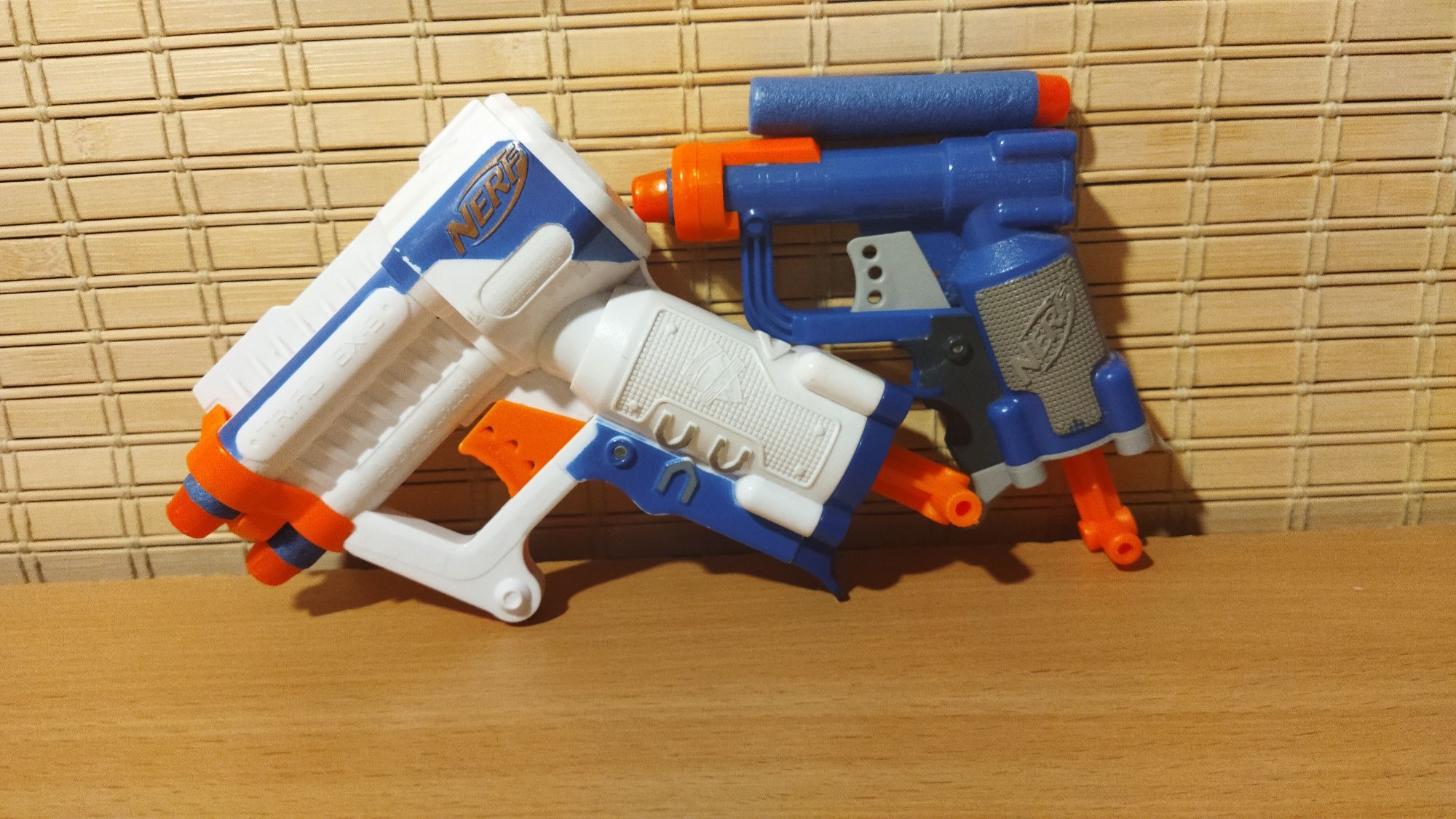 Nerf Triad (белый)
