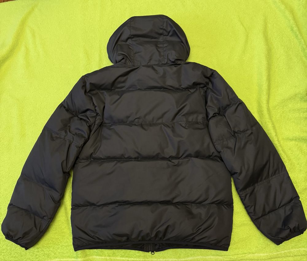 Продам пуховик nike storm fit