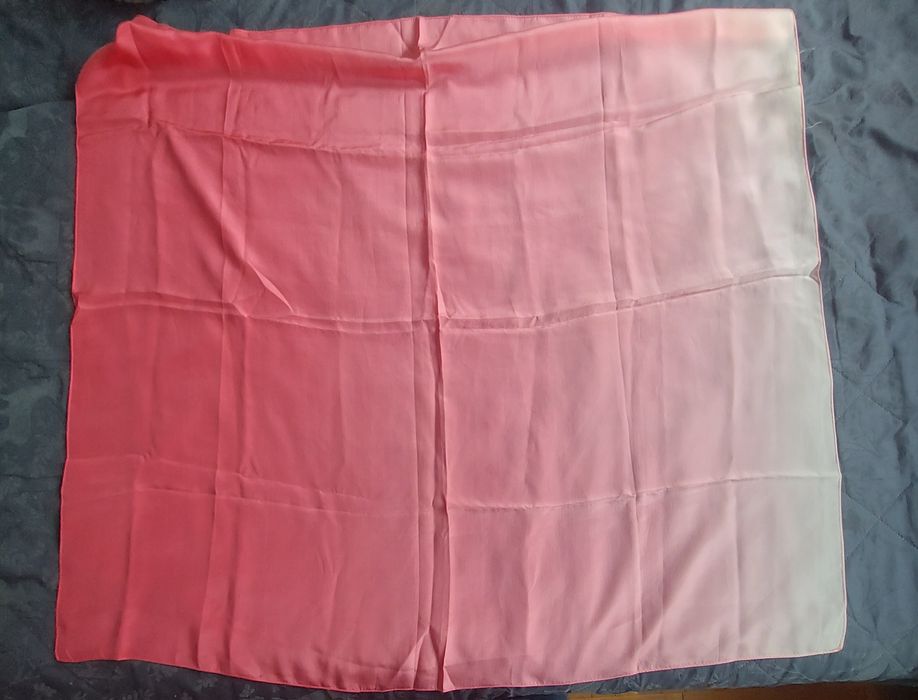 Apaszka w  kolorze różowym