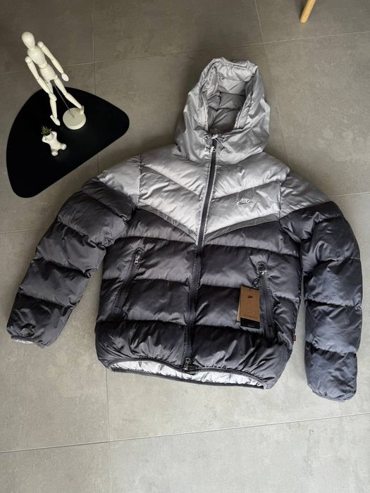 Розпродаж Чоловіча  куртка  пуховик  Nike  Storm-FIT  ніке