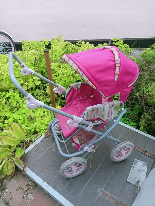 Коляска для кукол