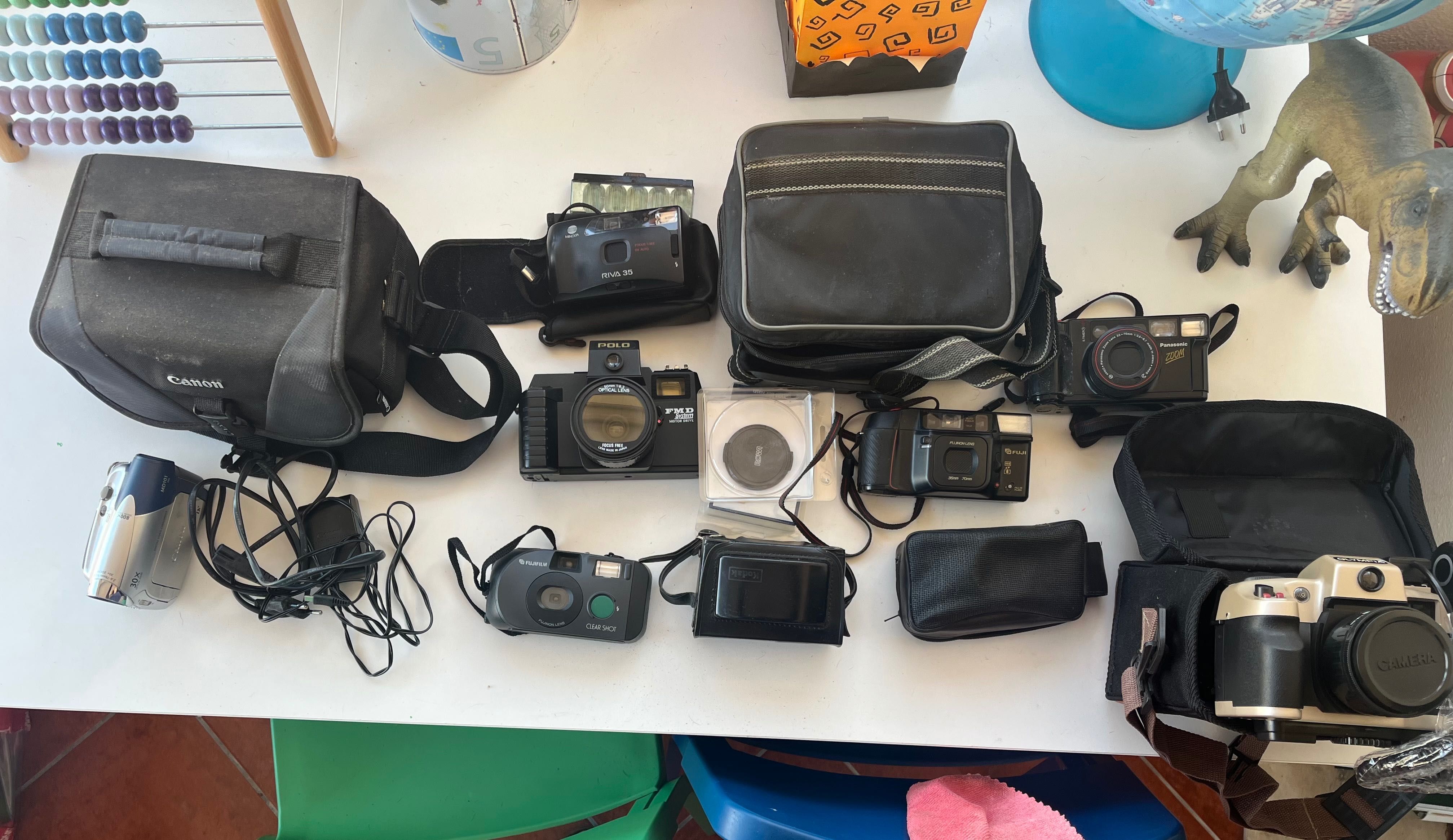 Câmeras fotográficas e câmera de filmar