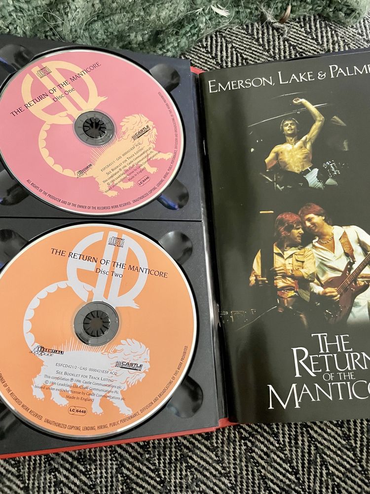 Emerson, Lake & Palmer 4 cds e 1 livro. edição especial