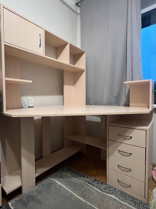 Письмовий кутовий стіл