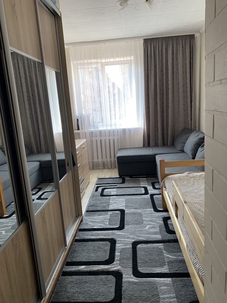 Продаються  3 кімнати   площею 52, 6 м² . Район Відінська "