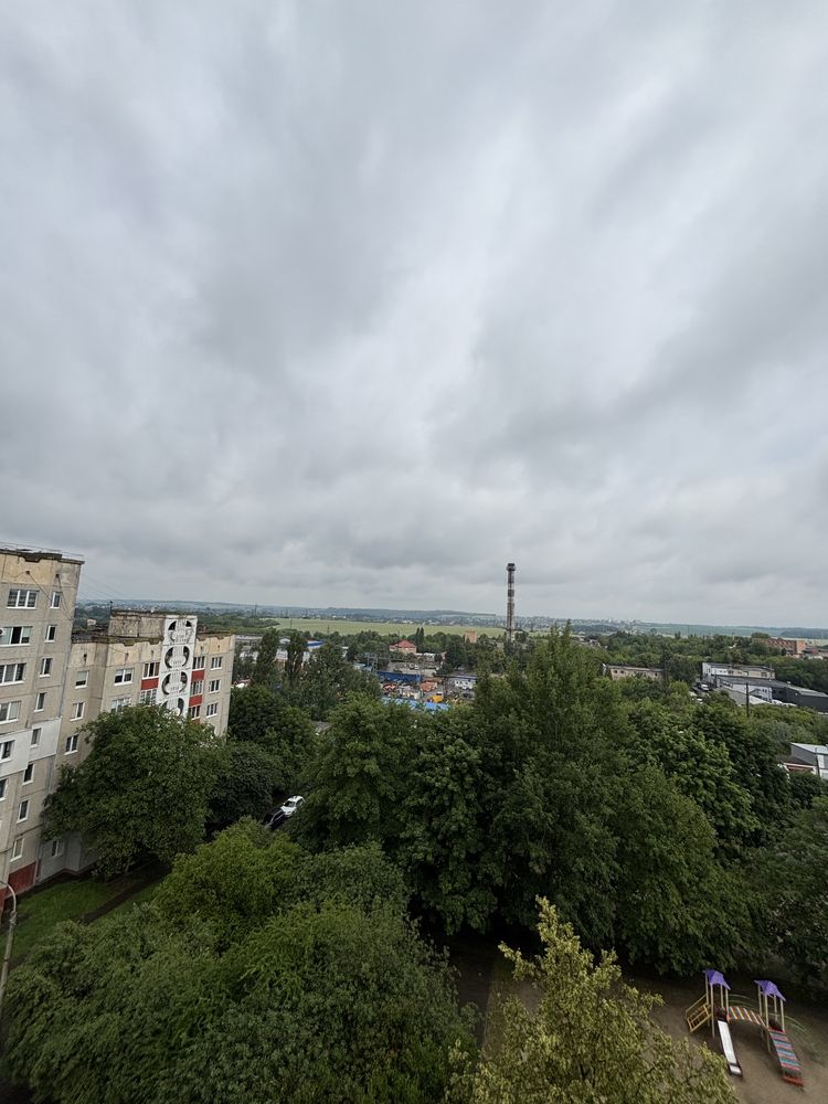 р Продам 3-х кімнатну квартиру на Північному