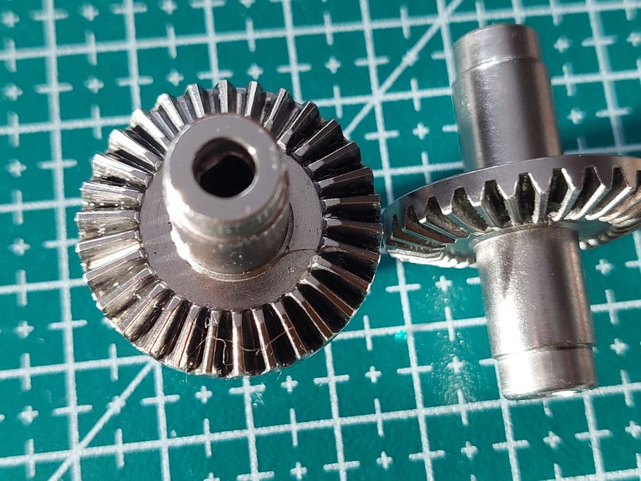 Zębatki mostów modeli rc - Cross RC  MC6, MC8, XC6, i UC6 (nie Axial)