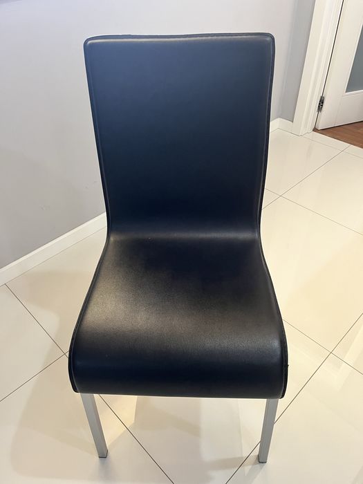 Cadeiras de mesa muito bom estado