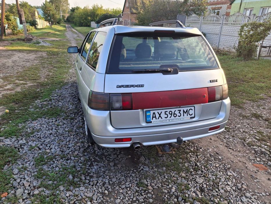 Автомобіль ВАЗ 2111