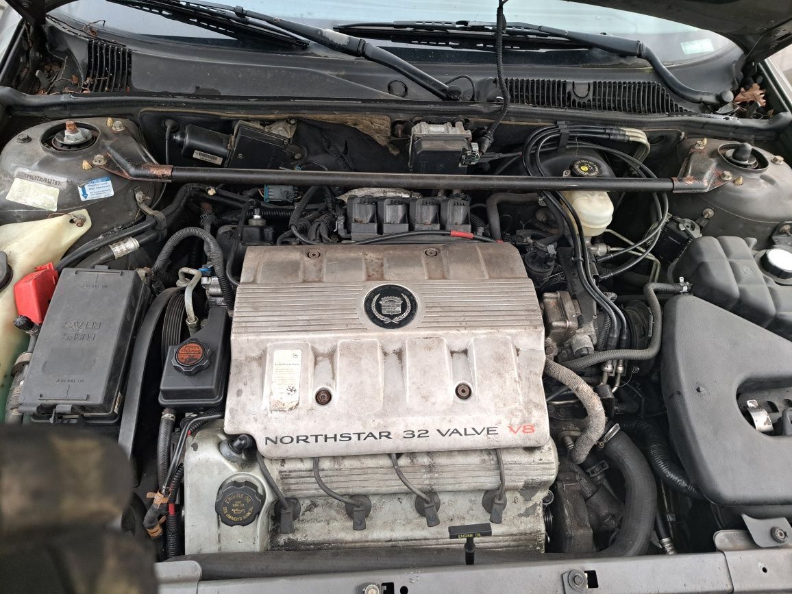 Cadillac STS 4.6 benzyna v8