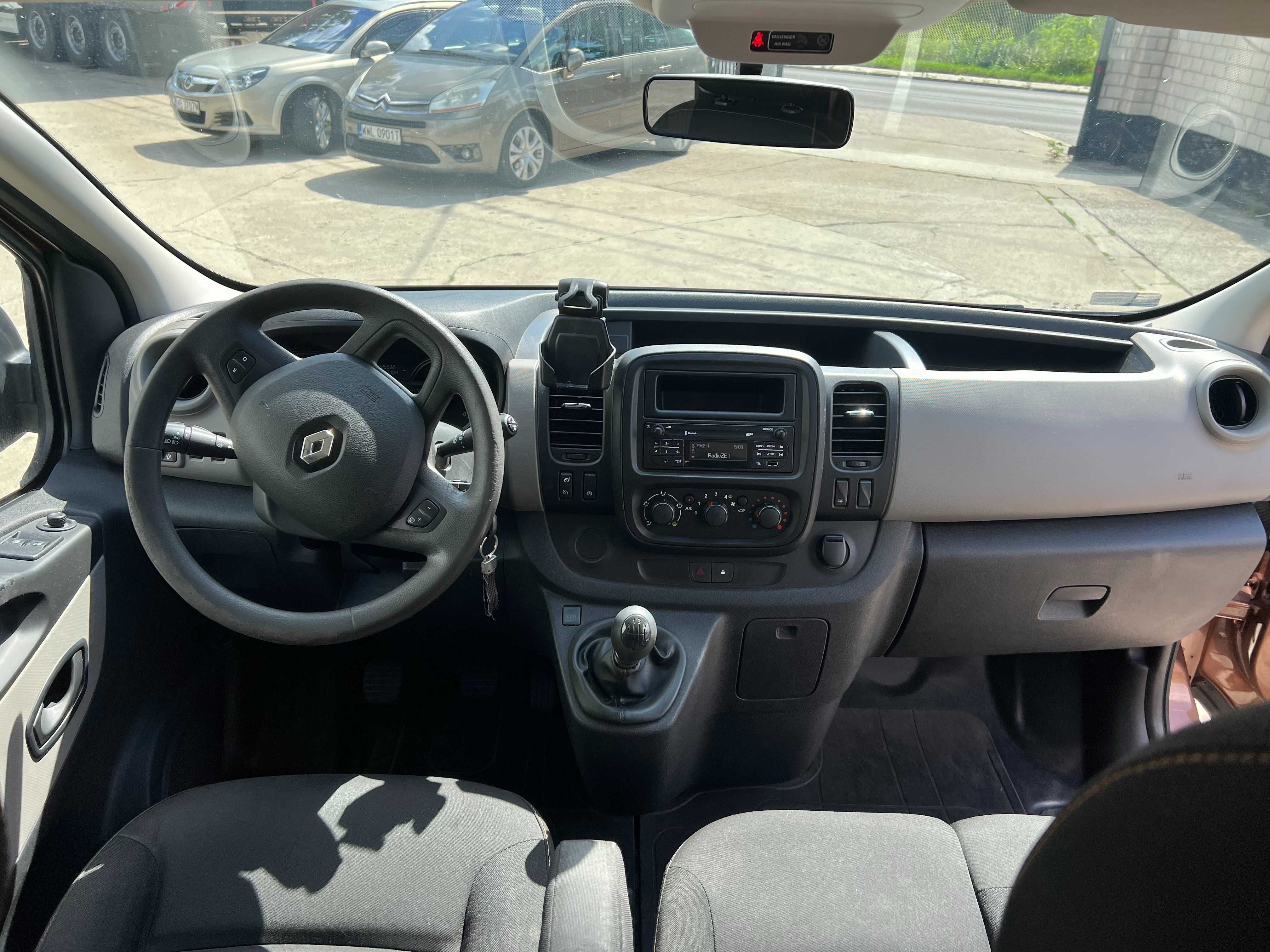 Renault Trafic III LONG 9-osobowy Faktura VAT 23%